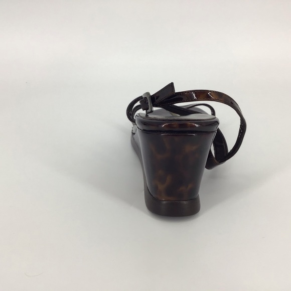 Stuart Weitzman Tortoise Shell Wedge Sandals, 6.5 - Picture 6 of 16